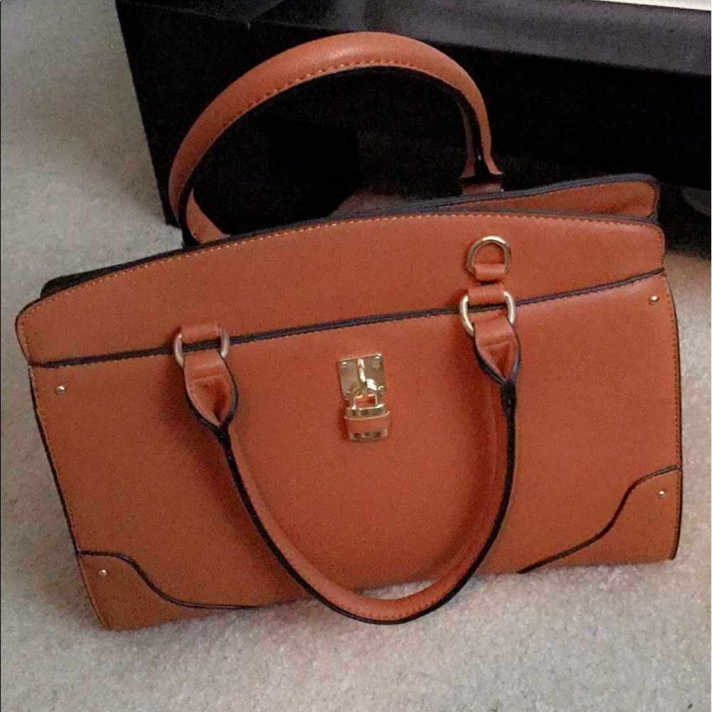 Brown shoulder bag